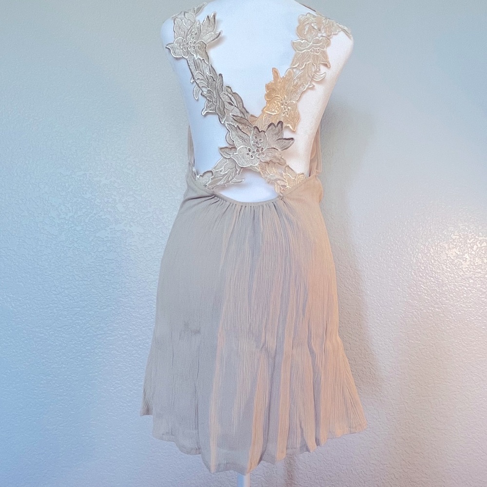 Beige dress w lace straps
